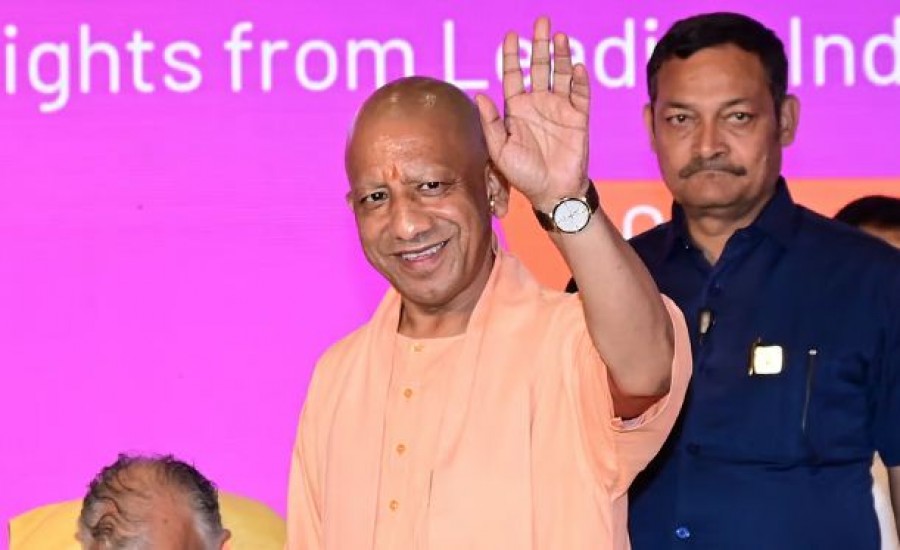 मुख्यमंत्री योगी आदित्यनाथ के बीच में 50,000 करोड़ निवेश के हुए वादे!