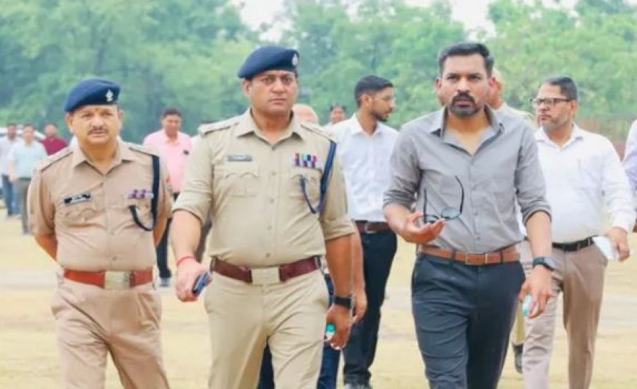 जिलाधिकारी डा. आशीष चौहान व एसएसपी प्रमेन्द्र डोबाल